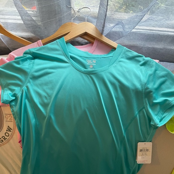 Mountain hardware athletic T - Picture 1 of 1